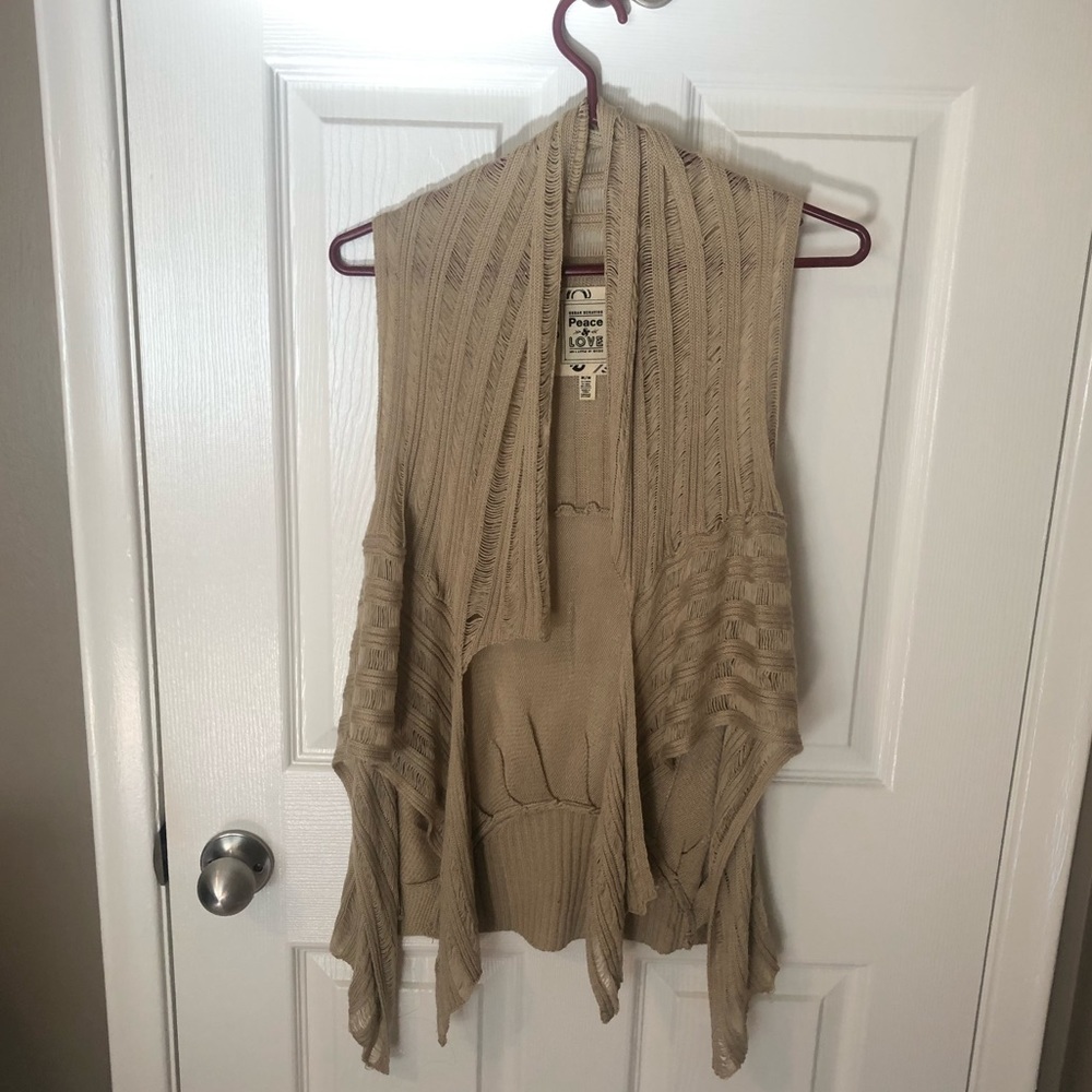 2/$15🌟 Urban Behaviour Beige Knit Vest Cardigan